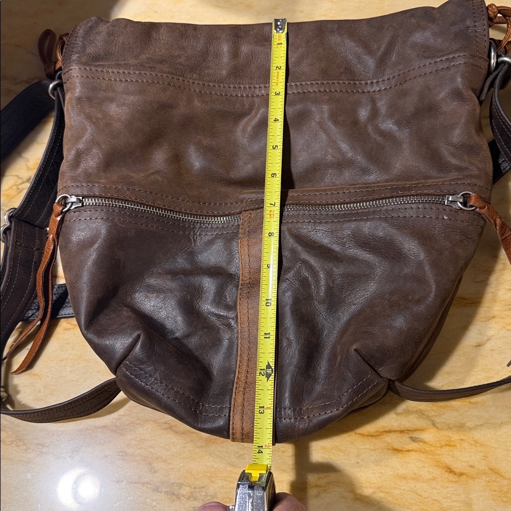 Rough and Tumble distressed espresso/ rustic pecan Train with 3 way LP strap - Picture 12 of 16